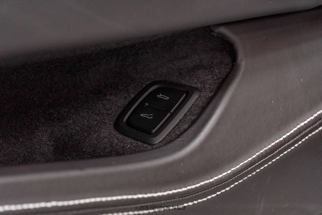 Used 2020 Chevrolet Corvette Stingray Premium Cpe w/ 3LT Preferred Equipment Group image 37