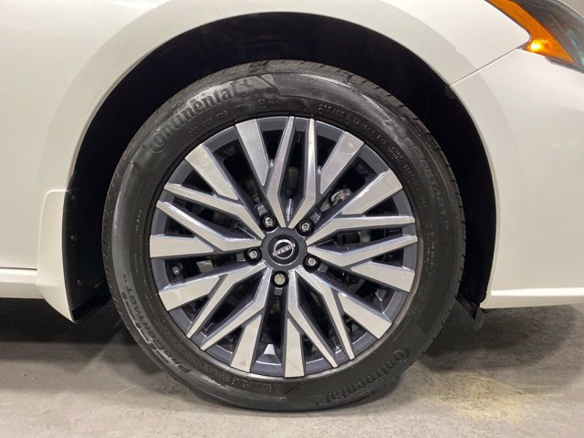 Certified 2023 Nissan Altima 2.5 SV w/ SV Premium Package AWD/4WD image 32
