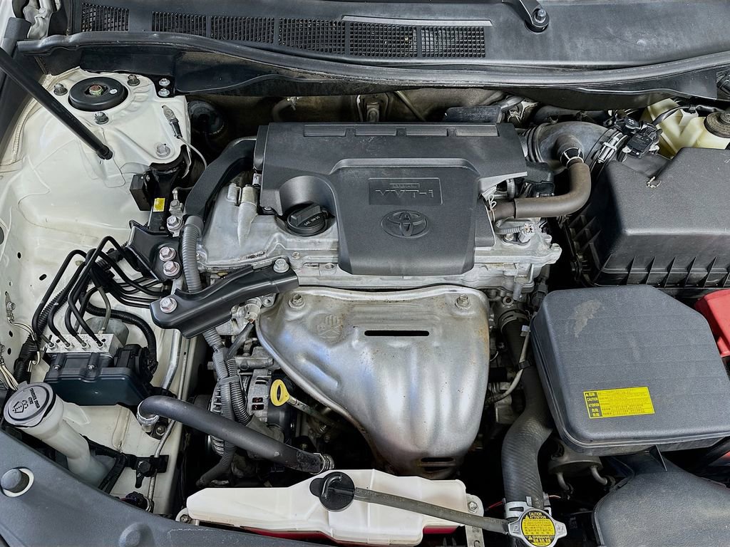 Used 2015 Toyota Camry LE FWD image 29