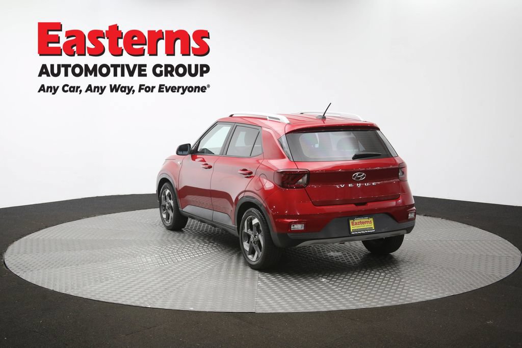 Used 2023 Hyundai Venue Limited FWD image 65