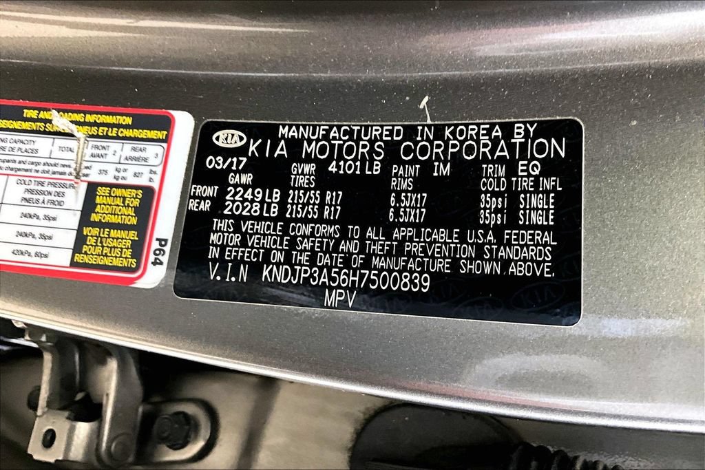 Used 2017 Kia Soul + FWD image 34