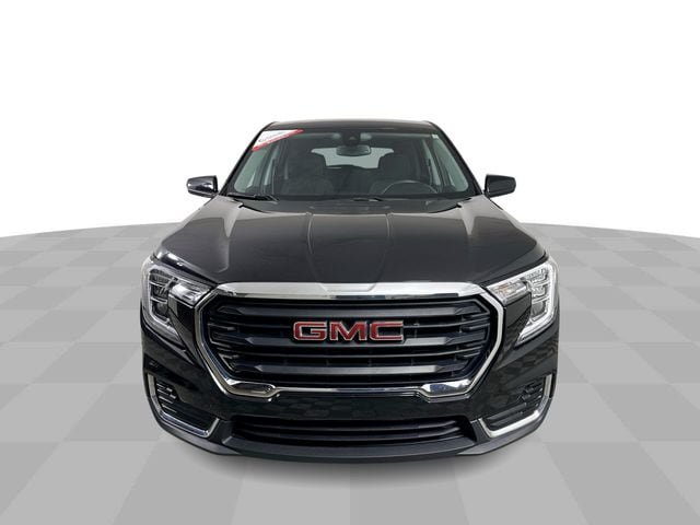 Used 2024 GMC Terrain SLE AWD/4WD image 3