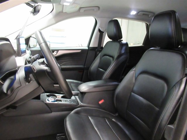 Used 2021 Ford Escape SEL w/ Technology Package image 16