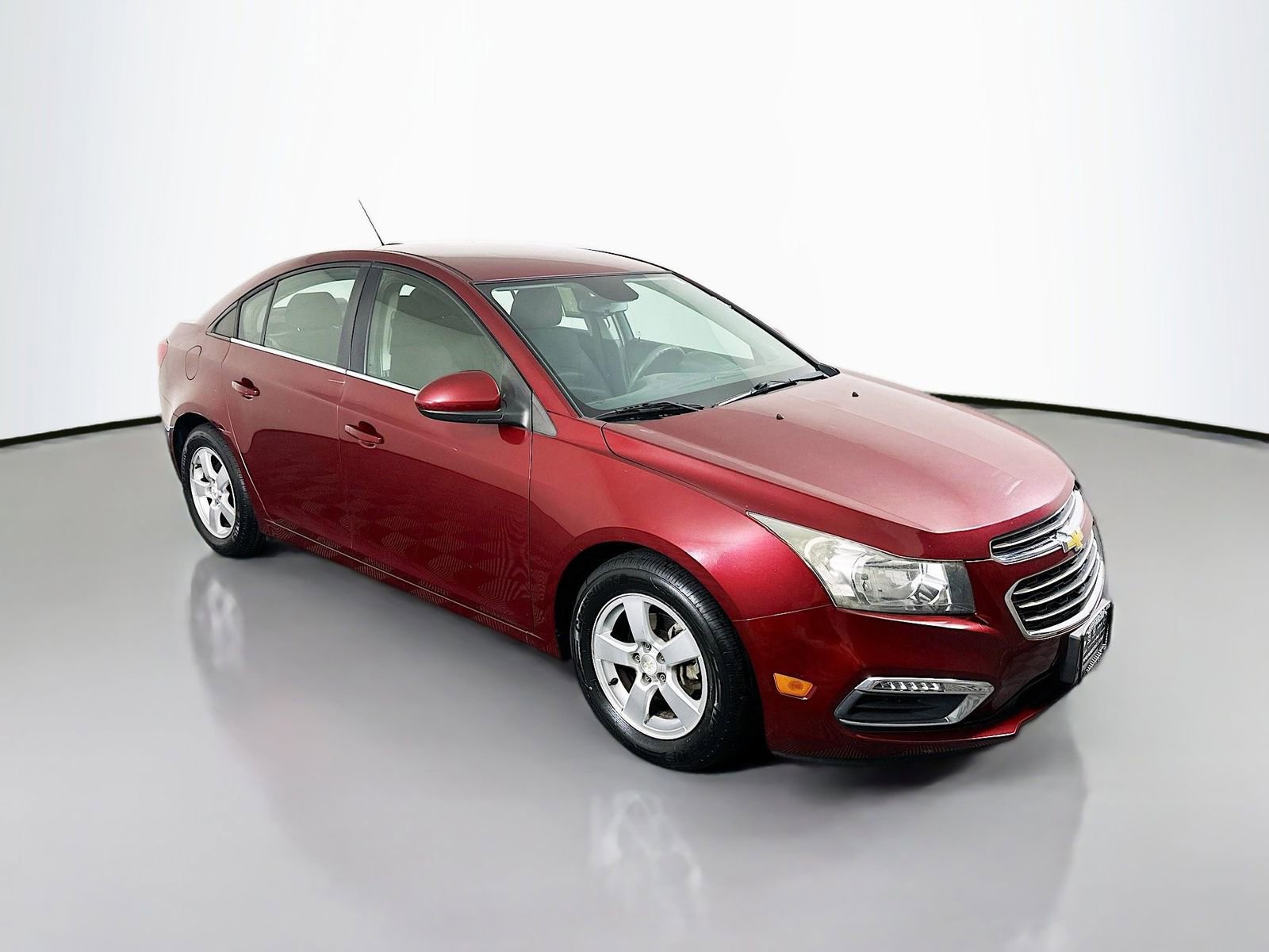 Used 2015 Chevrolet Cruze LT FWD image 1