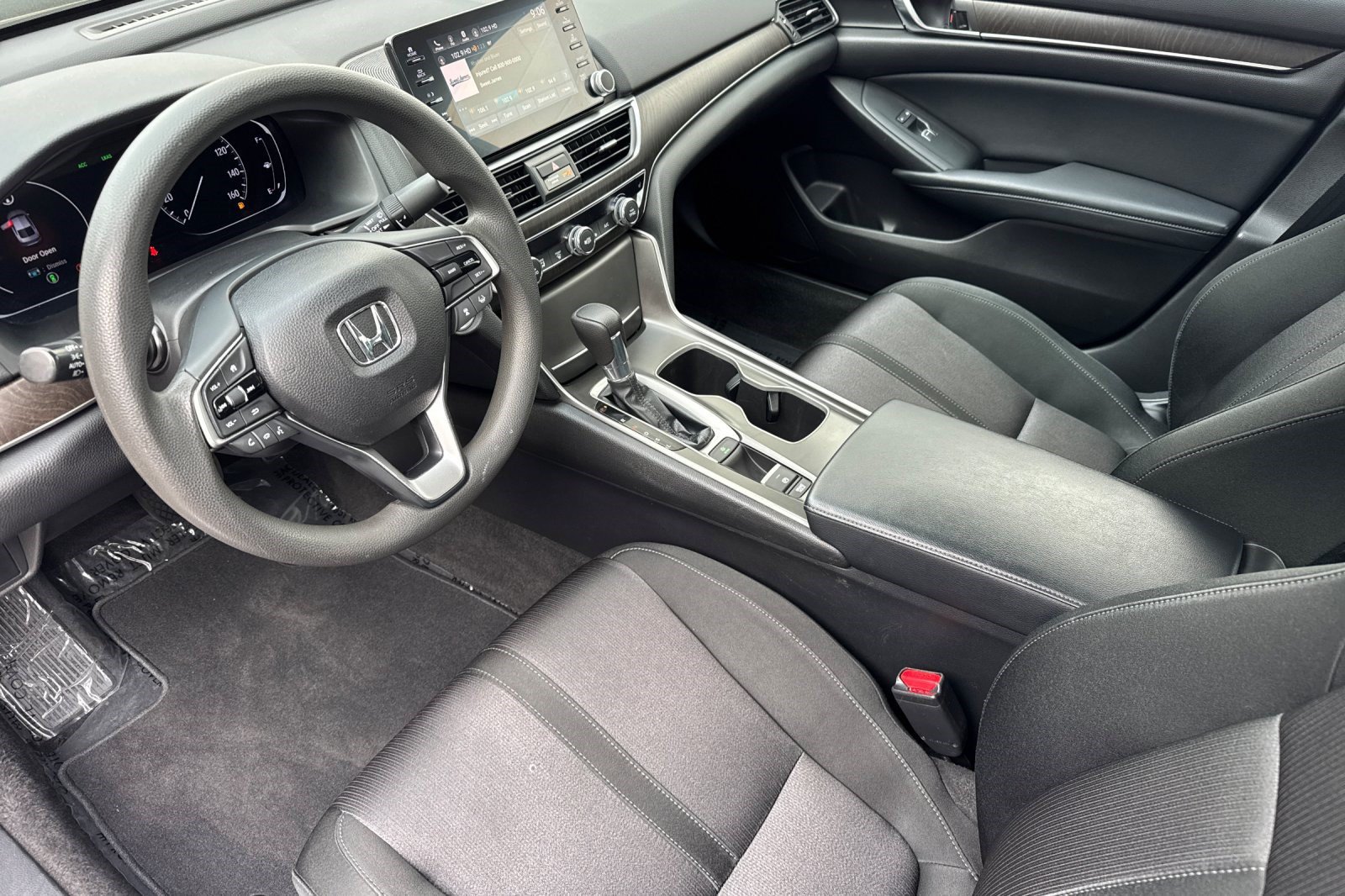 Certified 2018 Honda Accord EX image 4