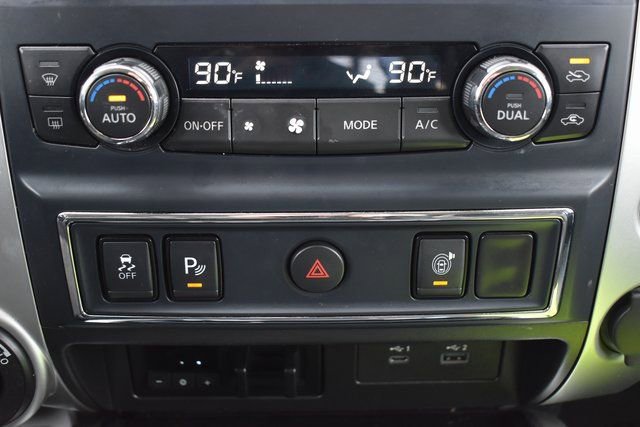 Used 2021 Nissan Titan SV w/ SV Convenience Package image 29