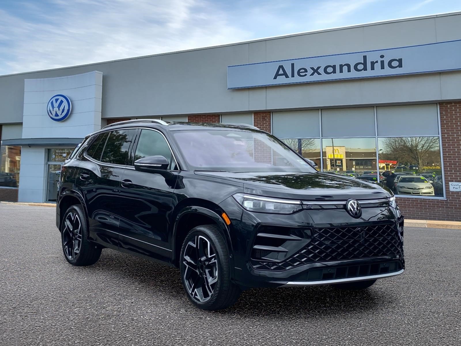 New 2026 Volkswagen Tiguan SEL R-Line
