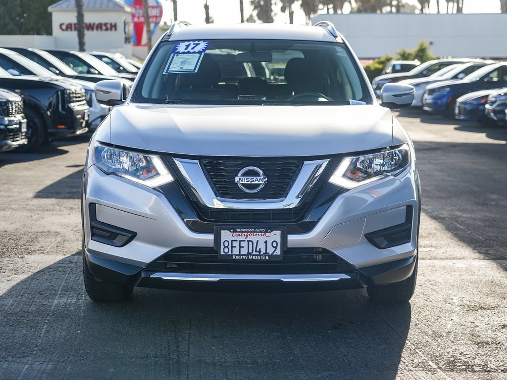 Used 2017 Nissan Rogue SV FWD image 5