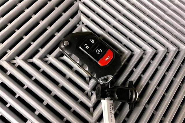 Used 2021 Jeep Wrangler Unlimited Sahara image 11