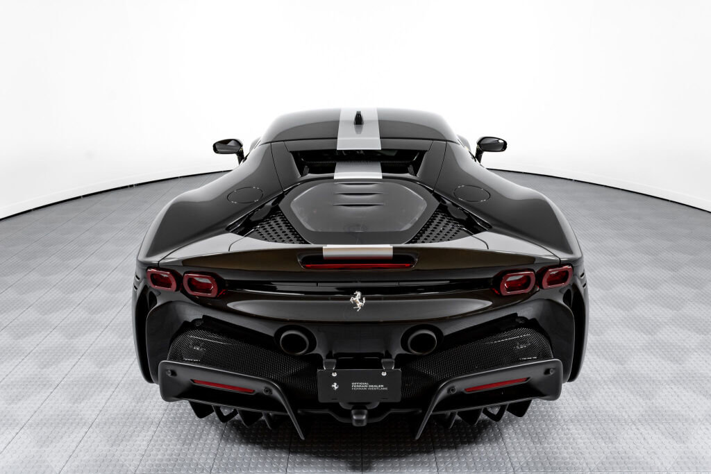Used 2022 Ferrari SF90 Stradale image 19