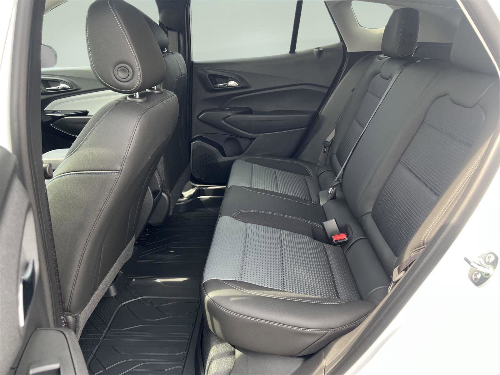 New 2026 Chevrolet Trax LT w/ Driver Confidence Package image 11