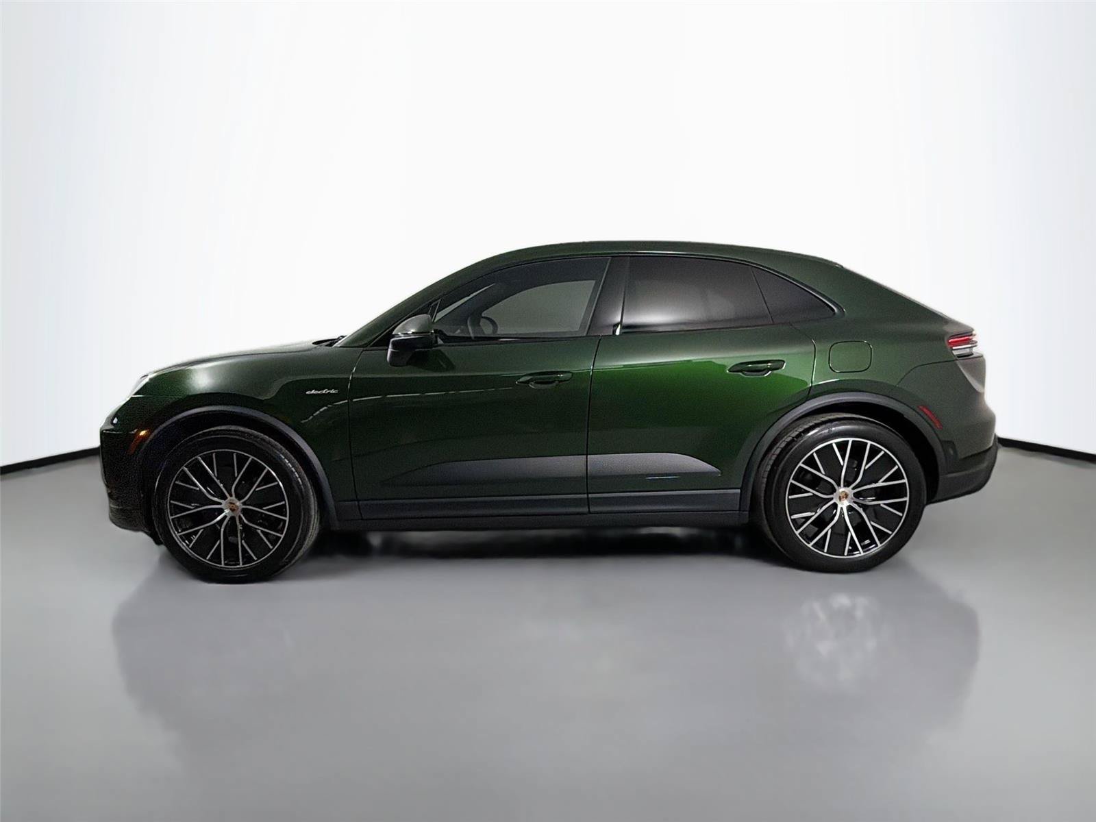 Certified 2026 Porsche Macan Electric RWD image 2