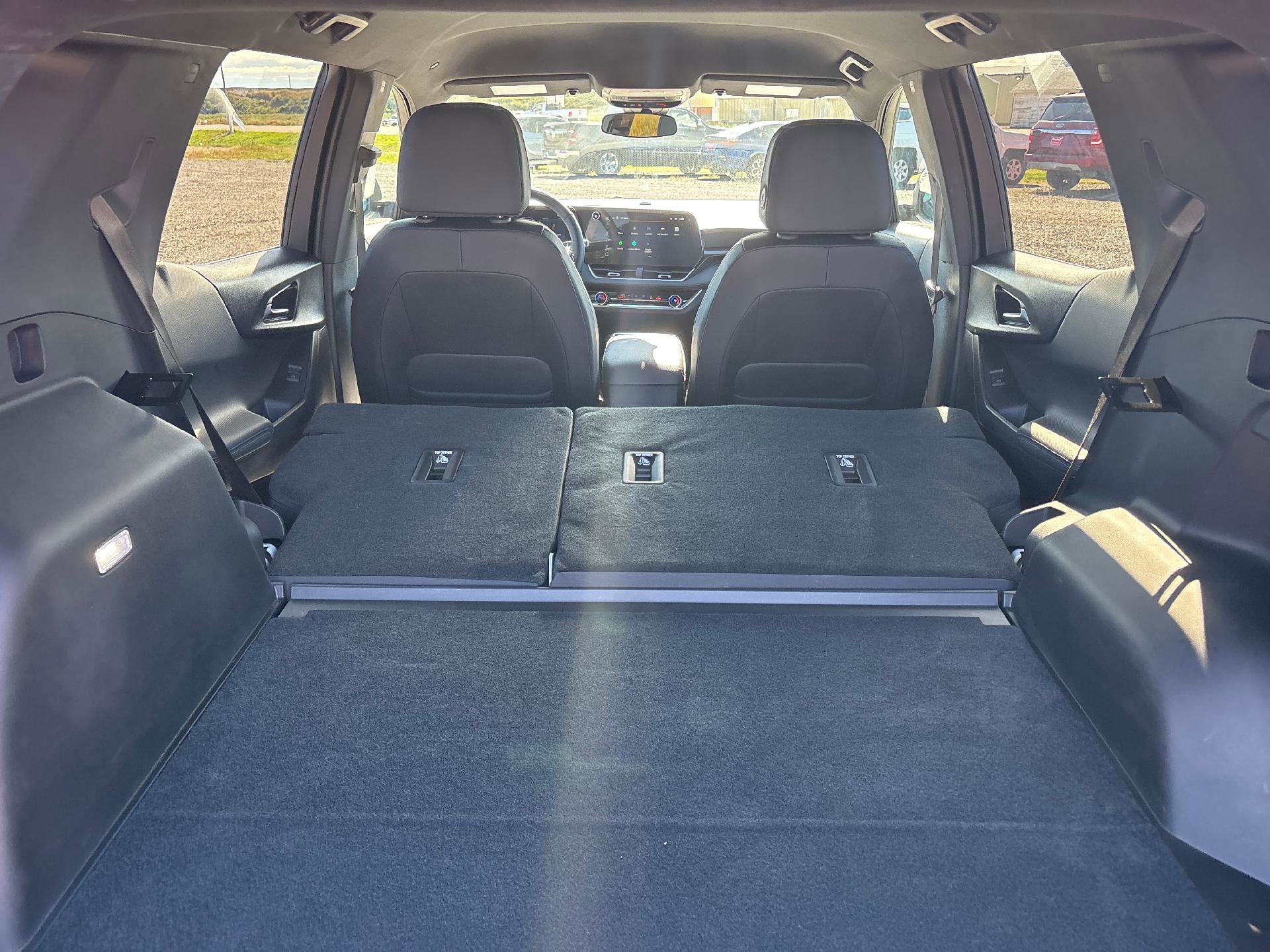 Used 2025 Chevrolet Equinox LT w/ Convenience Package II image 7