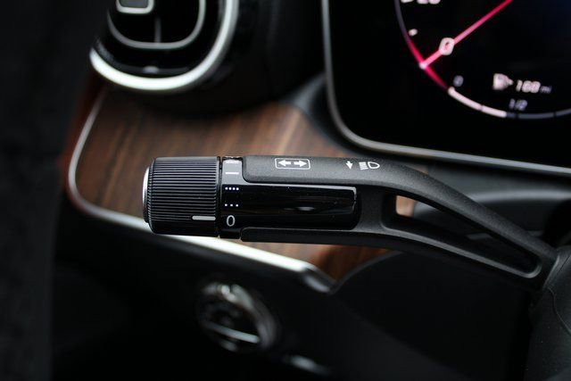 New 2025 Mercedes-Benz C 300 4MATIC Sedan image 16
