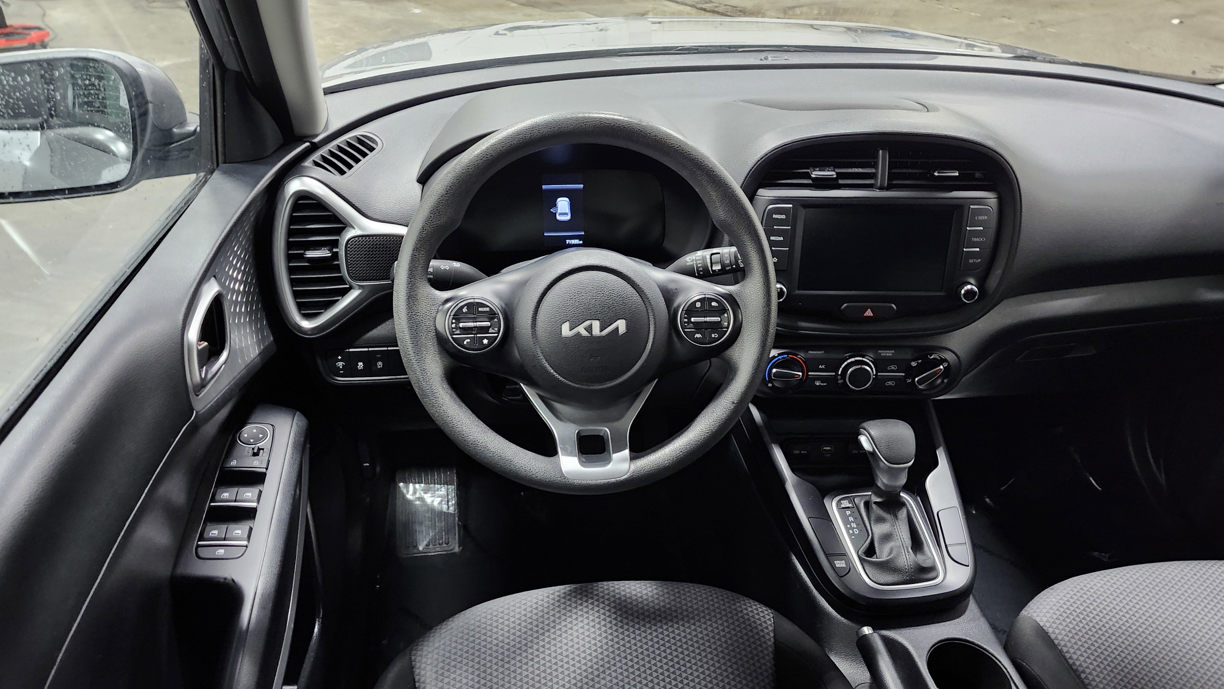 Used 2023 Kia Soul LX w/ Option Group 015 image 23