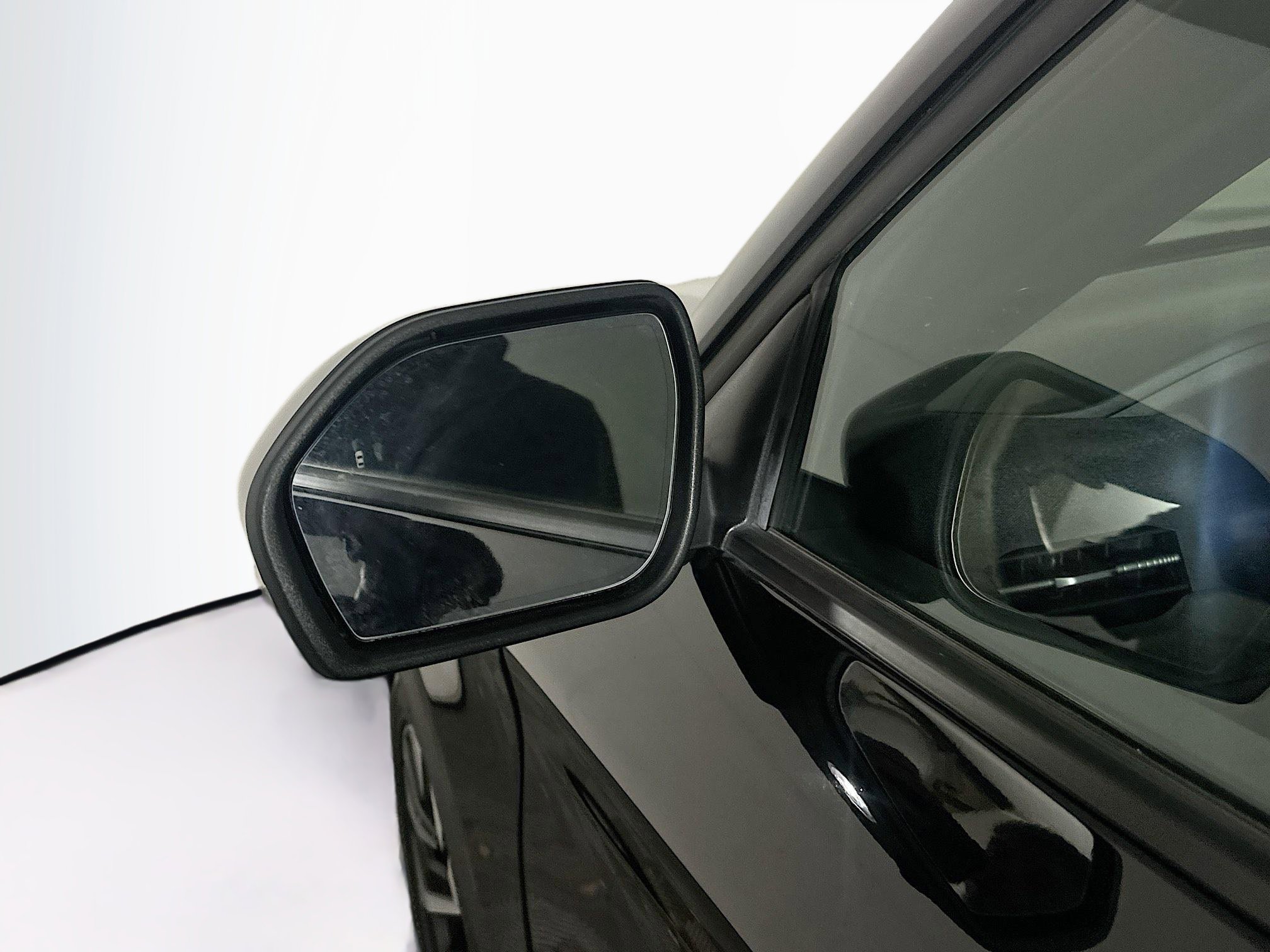 Used 2025 Ford Explorer Platinum w/ LUX Leather Package image 16