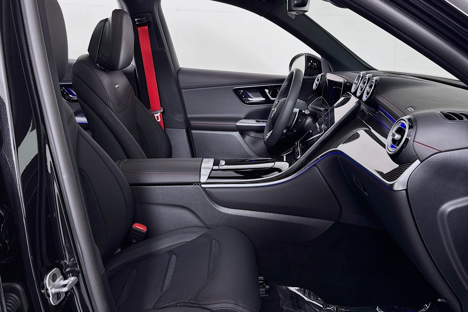 New 2025 Mercedes-Benz GLC 43 AMG 4MATIC image 6