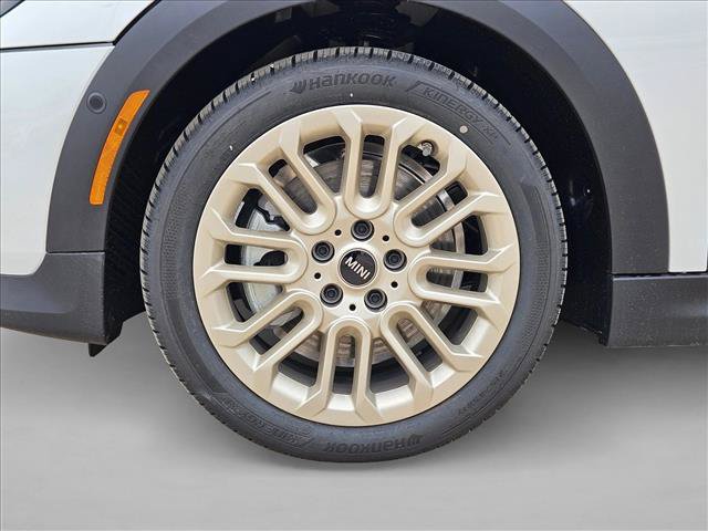 Used 2026 MINI Cooper 2-Door Hardtop FWD image 9