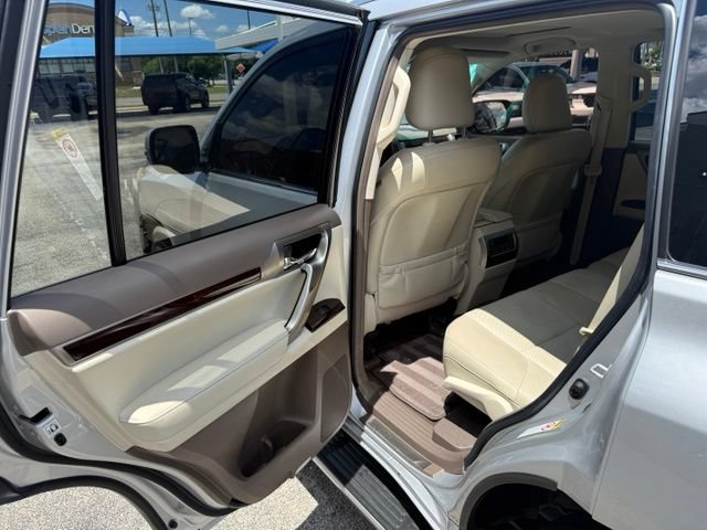 Used 2015 Lexus GX 460 w/ Premium Package AWD/4WD image 11