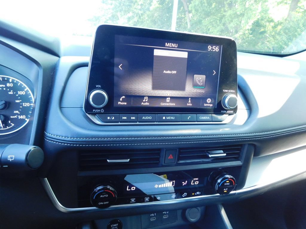 Used 2025 Nissan Rogue SV FWD image 8