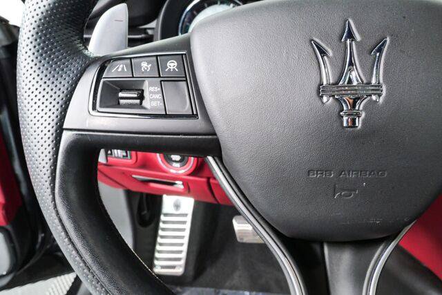 Used 2023 Maserati Quattroporte Modena RWD image 12