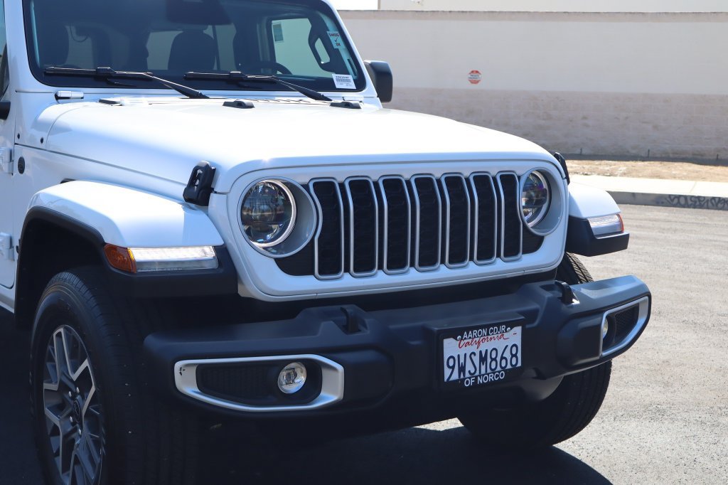 Certified 2026 Jeep Wrangler Unlimited Sahara AWD/4WD image 9