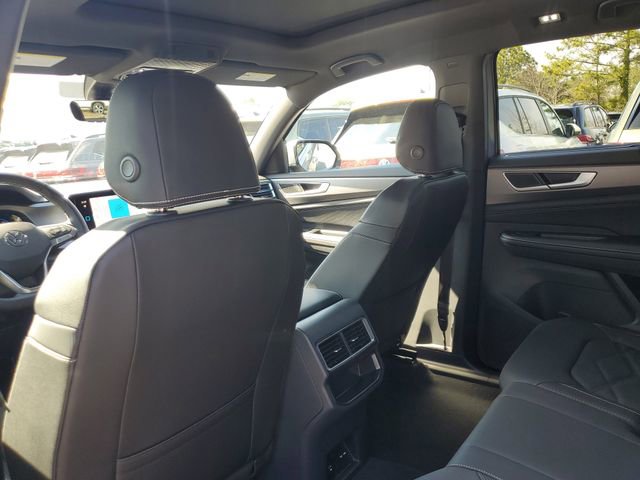 New 2026 Volkswagen Atlas Cross Sport SE FWD image 11