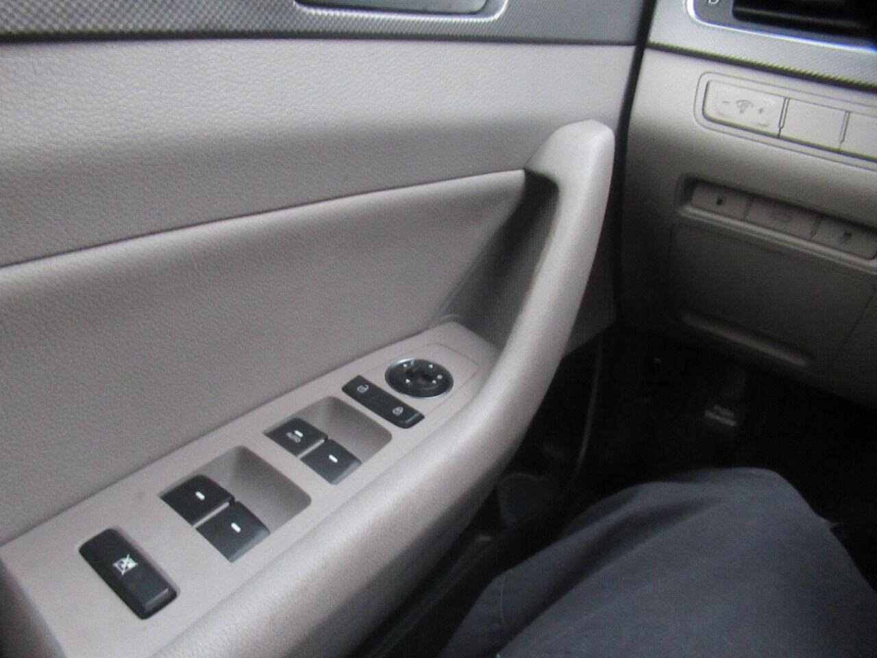 Used 2015 Hyundai Sonata ECO image 33