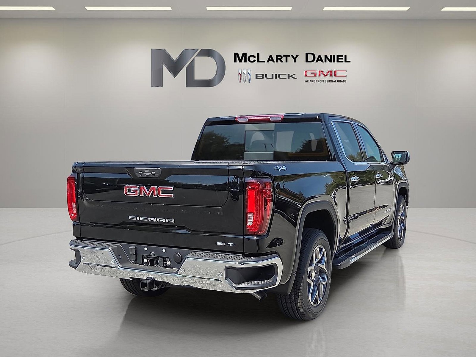 New 2026 GMC Sierra 1500 SLT w/ SLT Premium Plus Package image 5