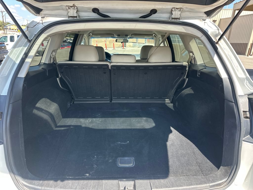 Used 2014 Subaru Outback 2.5i Limited w/ Accessory Value Package (OYT) AWD/4WD image 21