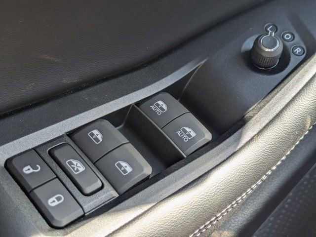 New 2025 Jeep Grand Cherokee L Altitude AWD/4WD image 21