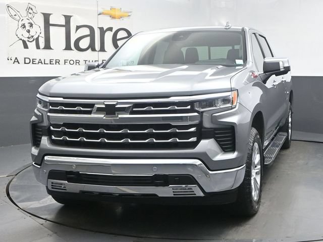 Used 2025 Chevrolet Silverado 1500 LTZ AWD/4WD image 7