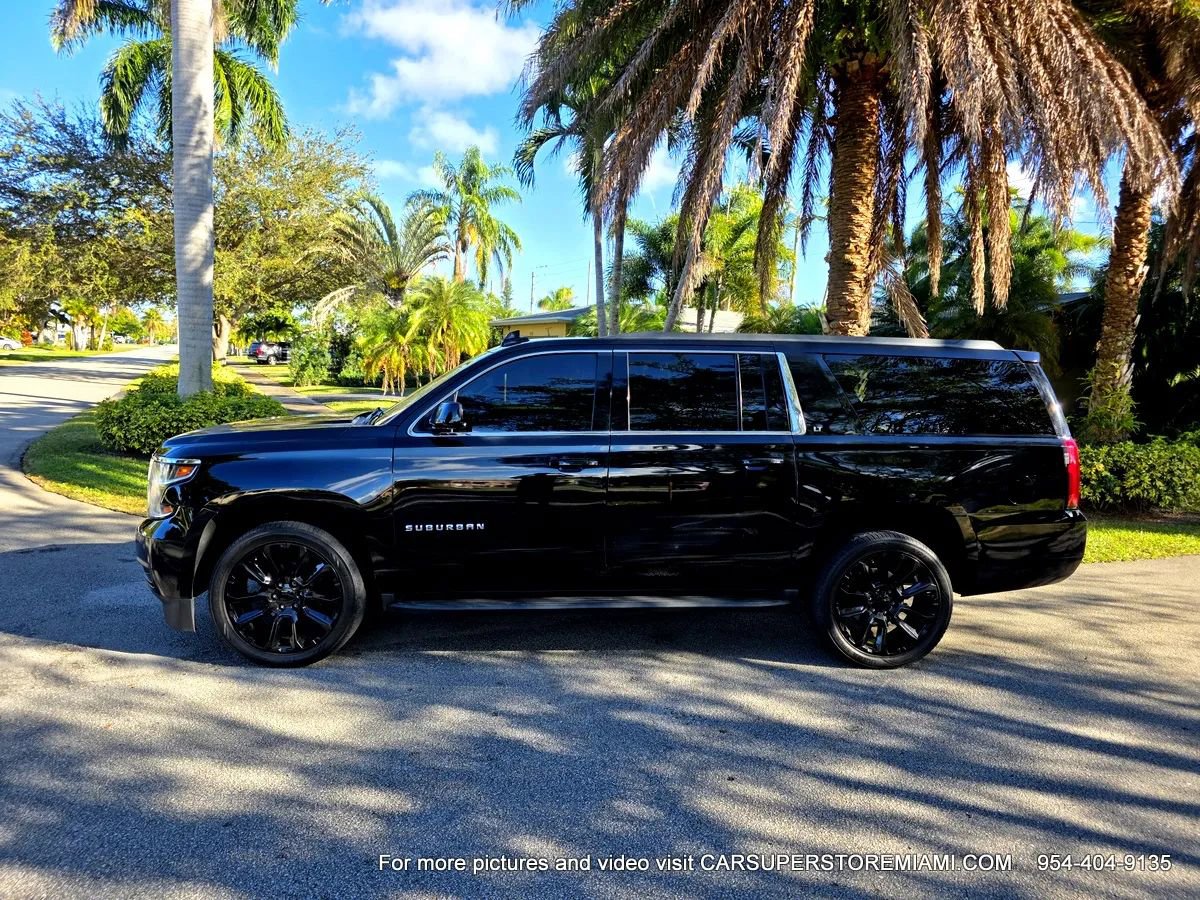 Used 2018 Chevrolet Suburban LT RWD image 5