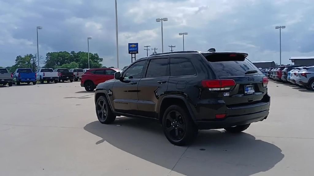 Used 2021 Jeep Grand Cherokee Freedom Edition RWD image 6