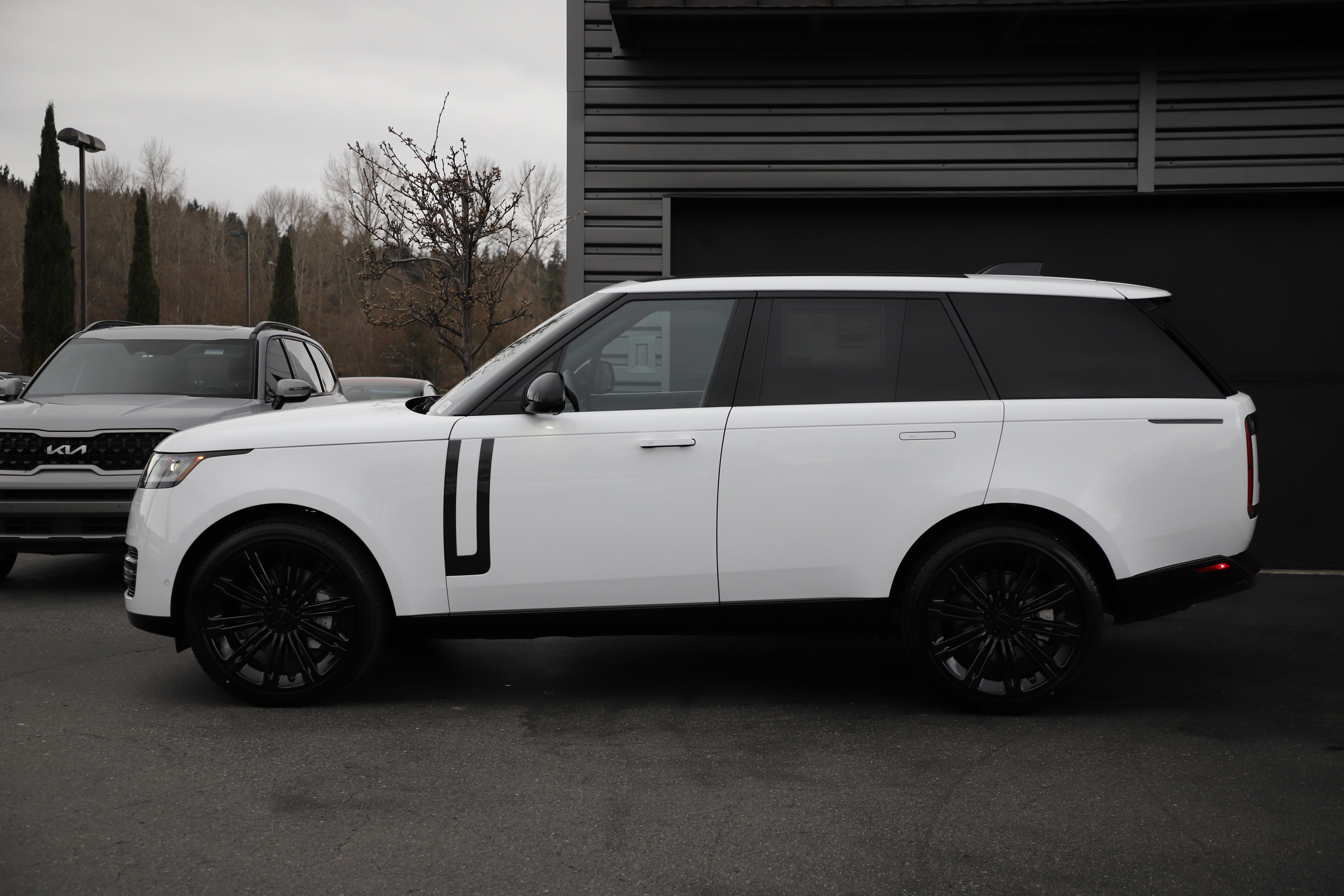 New 2026 Land Rover Range Rover SE AWD/4WD image 7