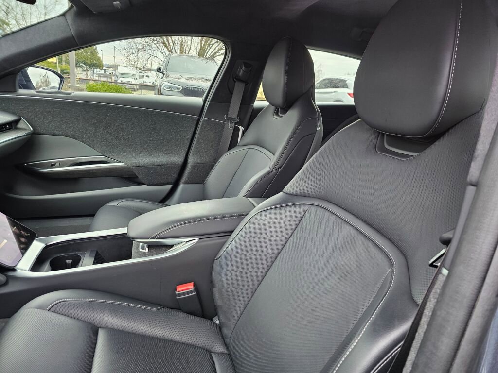 Used 2024 Lucid Air Touring image 25