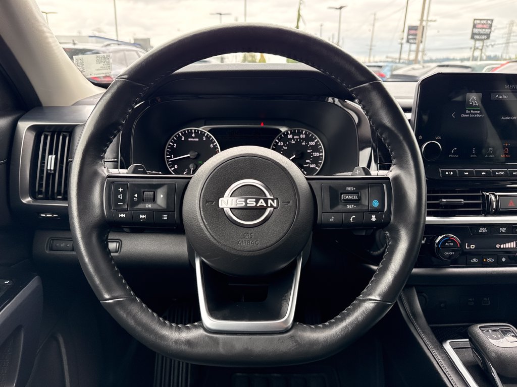 Used 2023 Nissan Pathfinder SL AWD/4WD image 20