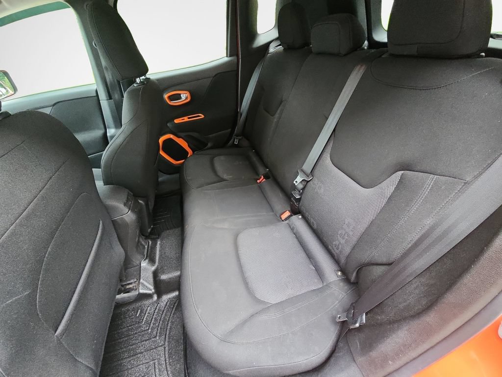 Used 2016 Jeep Renegade Latitude AWD/4WD image 24
