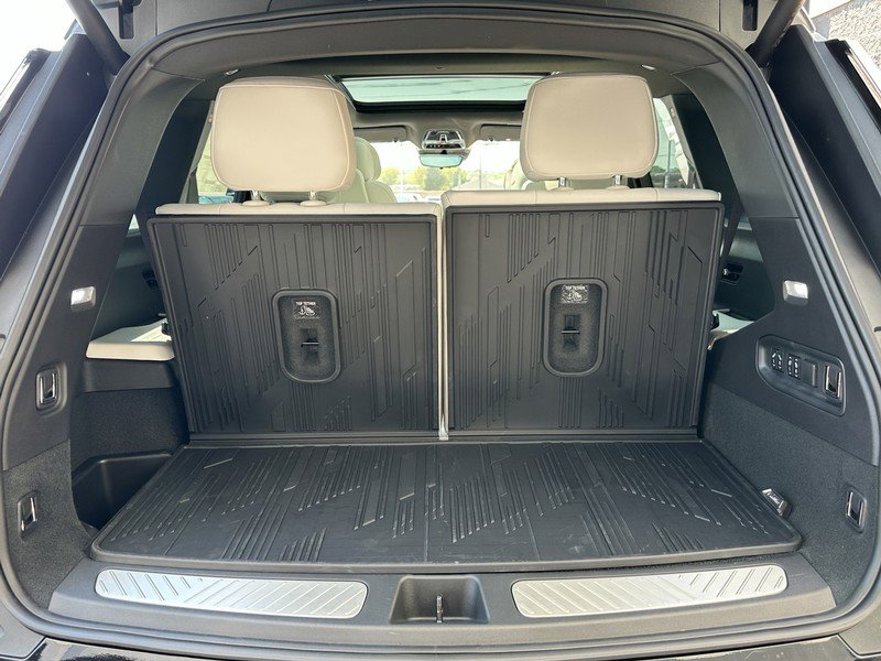 New 2026 Cadillac Vistiq Sport image 4