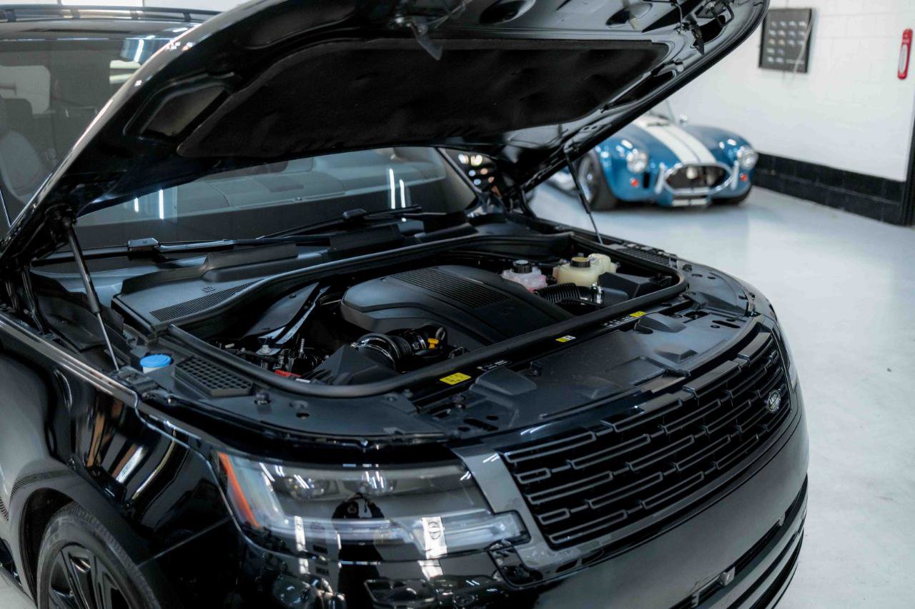 Used 2025 Land Rover Range Rover SE image 86