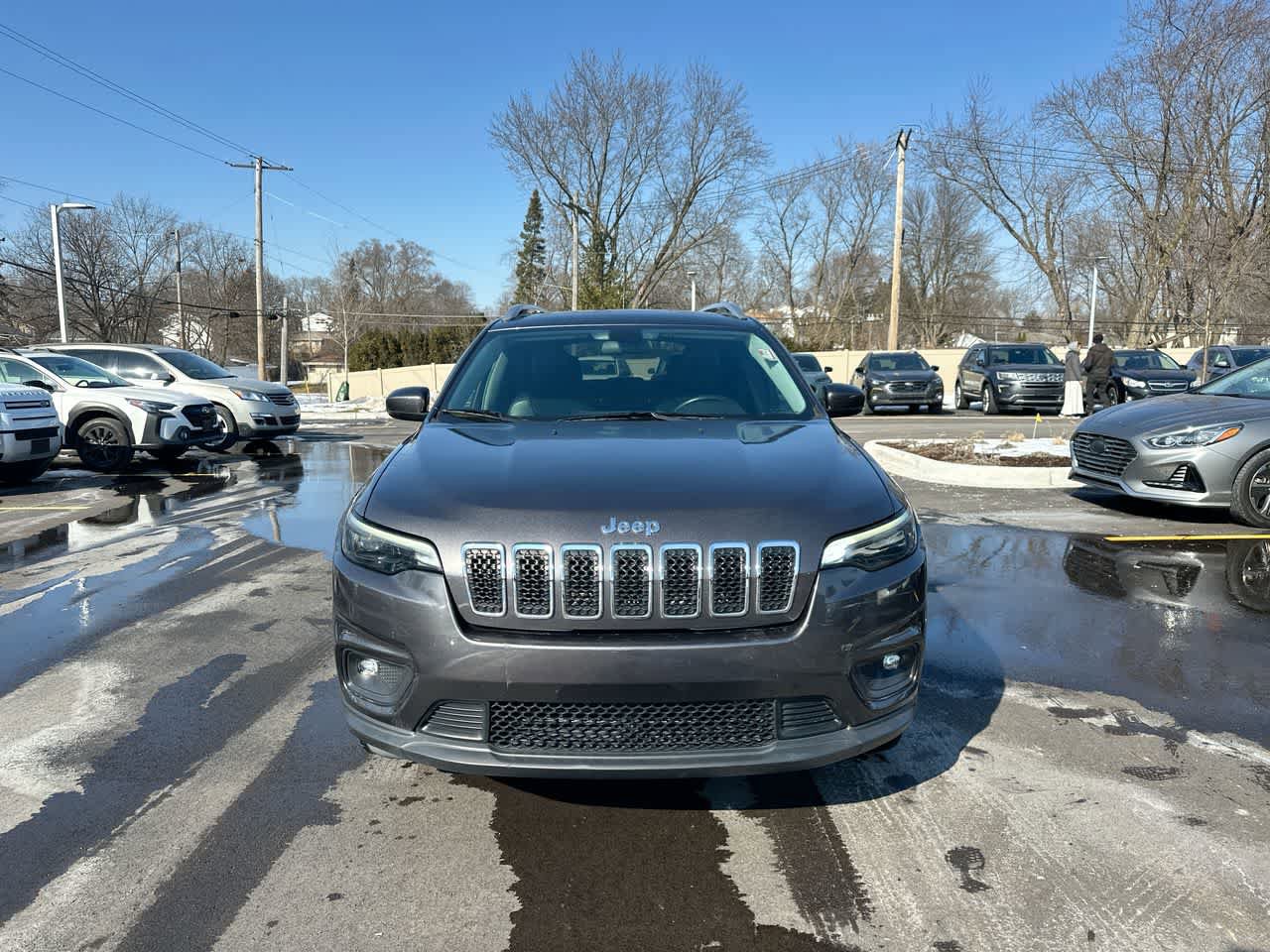 Used 2019 Jeep Cherokee Latitude Plus w/ Cold Weather Group image 16