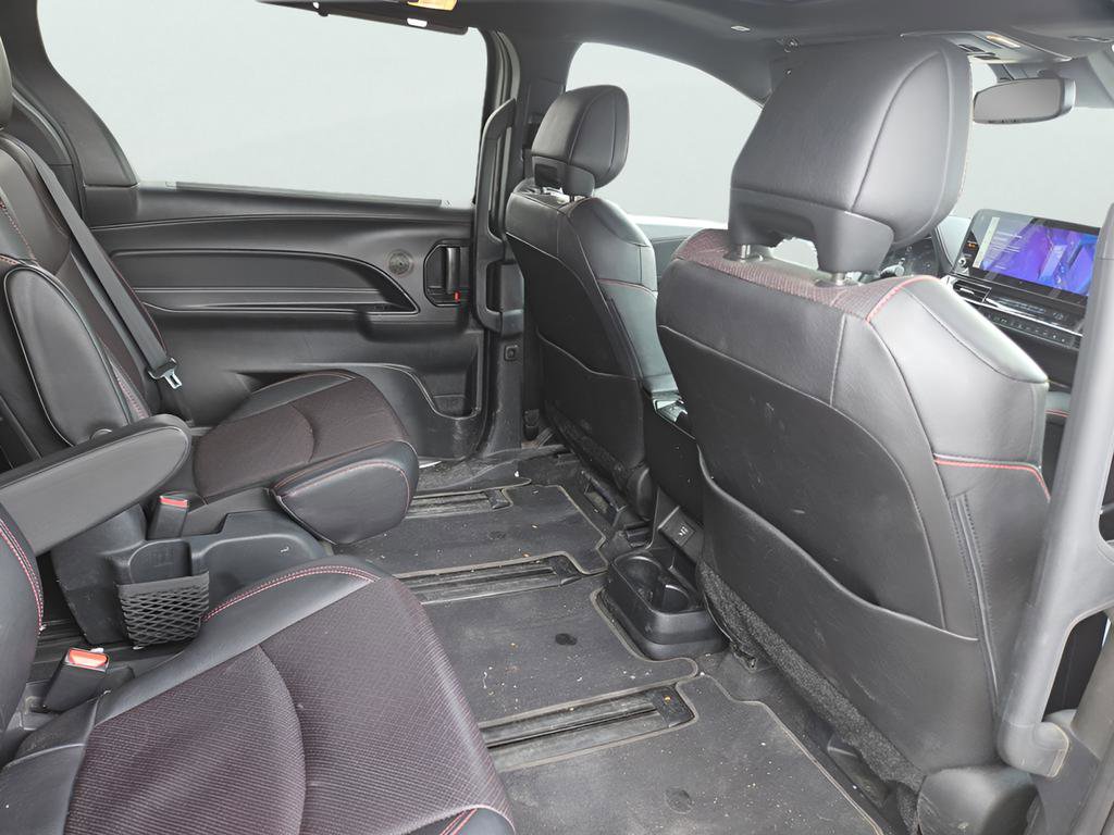 Used 2025 Toyota Sienna XSE w/ XSE Premium Package AWD/4WD image 26