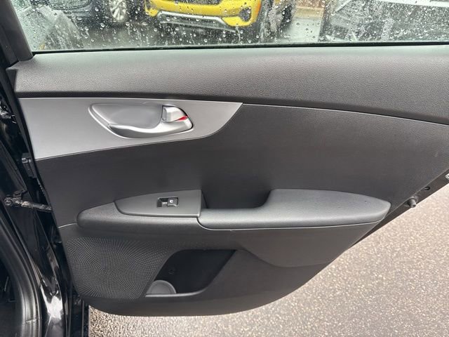 Used 2023 Kia Forte LXS image 43