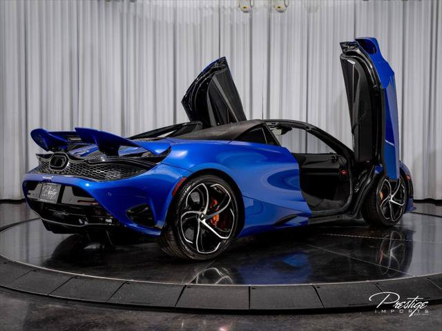 Used 2024 McLaren 750S Spider RWD image 24