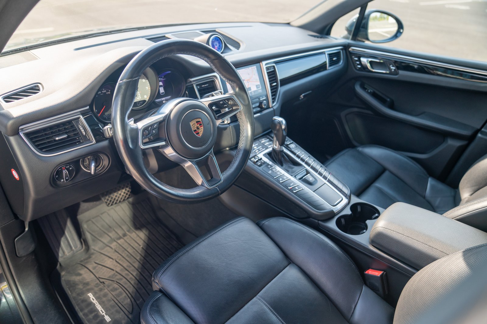Used 2018 Porsche Macan S AWD/4WD image 4