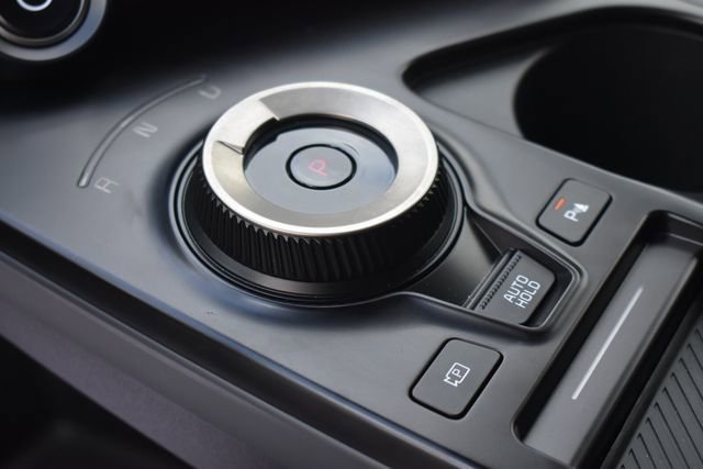 Certified 2025 Kia EV6 Wind image 24