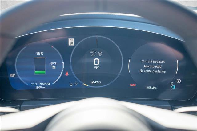 Used 2025 Porsche Macan 4S Electric AWD/4WD image 14