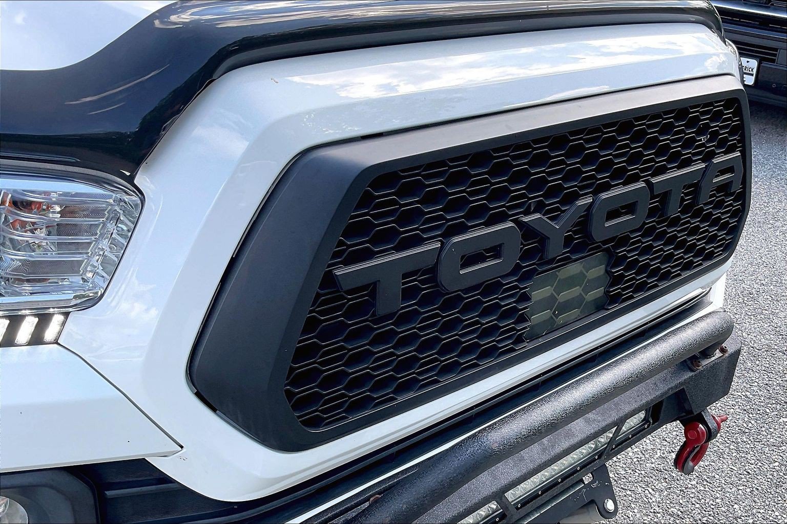 Used 2022 Toyota Tacoma SR5 AWD/4WD image 29