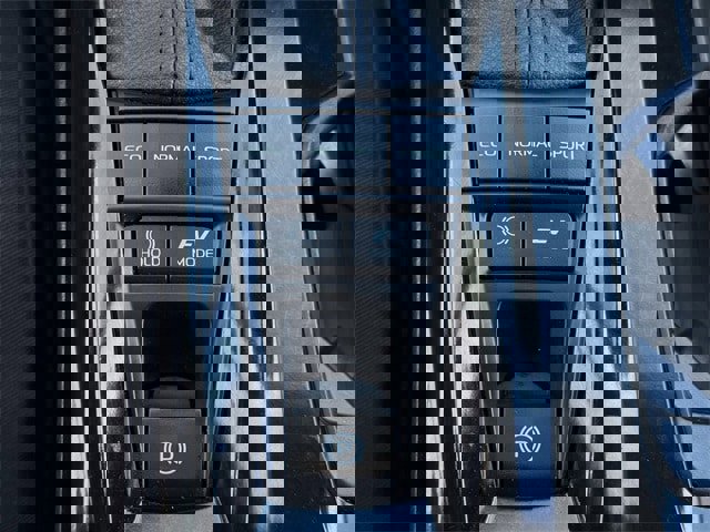 Used 2025 Toyota Camry LE image 21