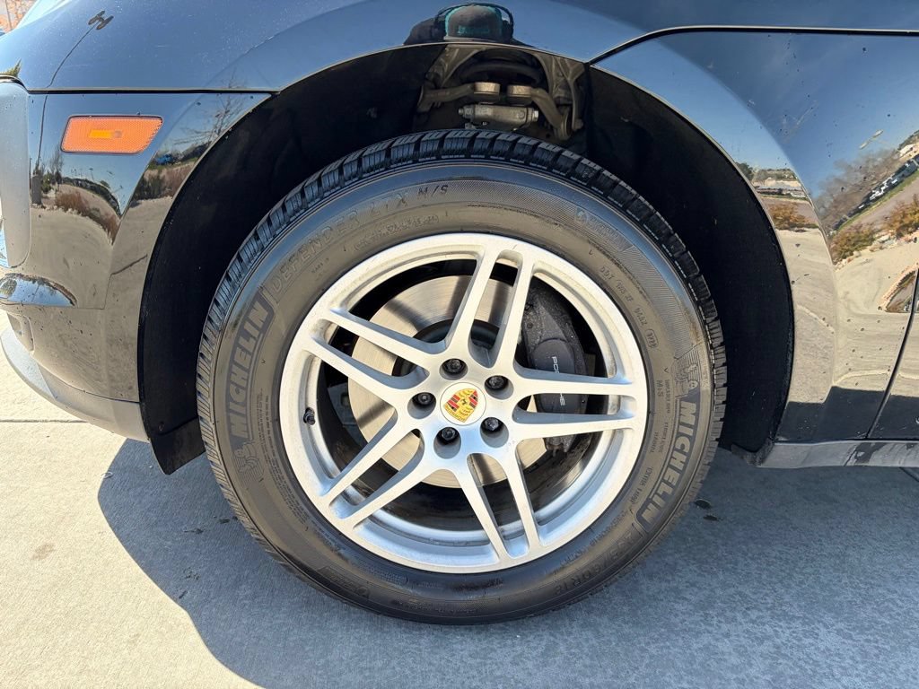Used 2019 Porsche Macan AWD/4WD image 12